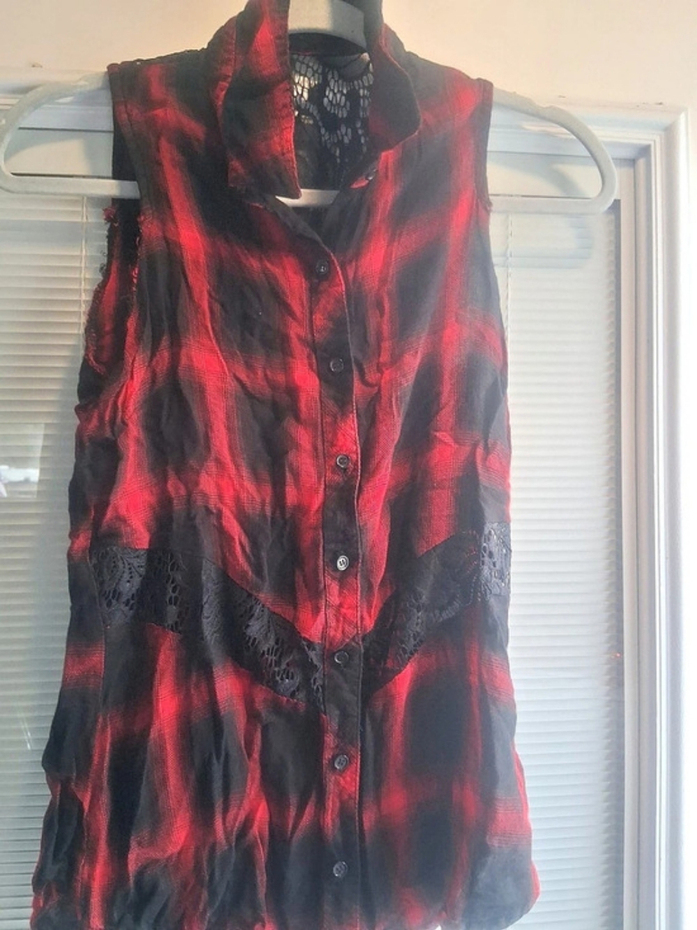Material Girl Plaid Lace Button-Down Top in Red & Black Size Small